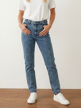 Lana Classic Straight Leg Denim Jeans | Size 28